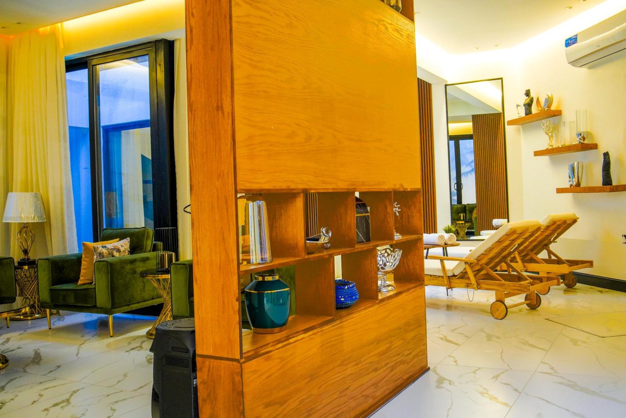 The Land Resort Riaad Buitenkant foto