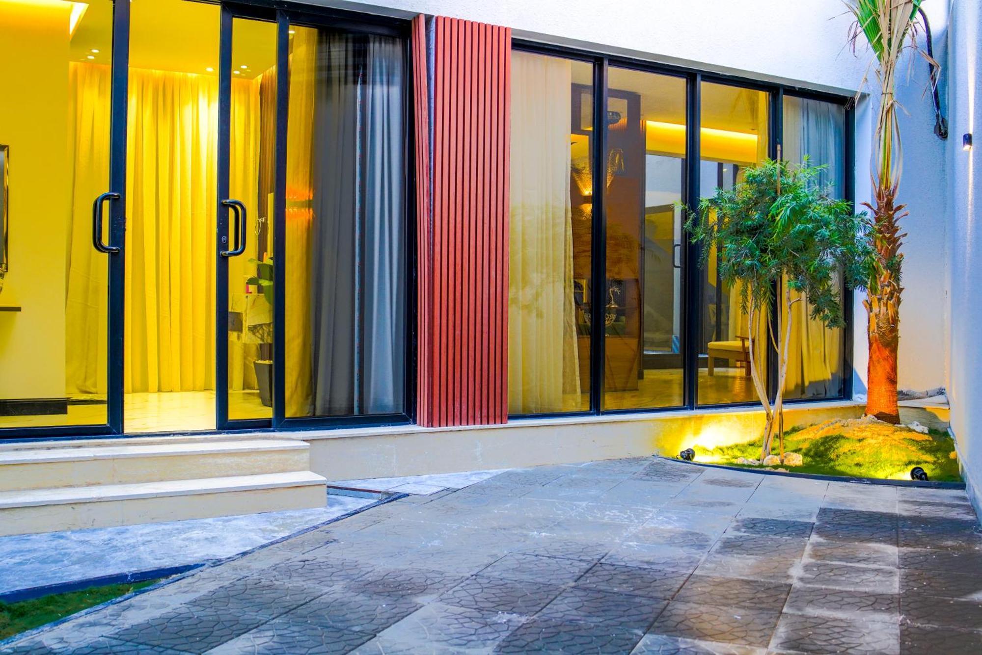 The Land Resort Riaad Buitenkant foto
